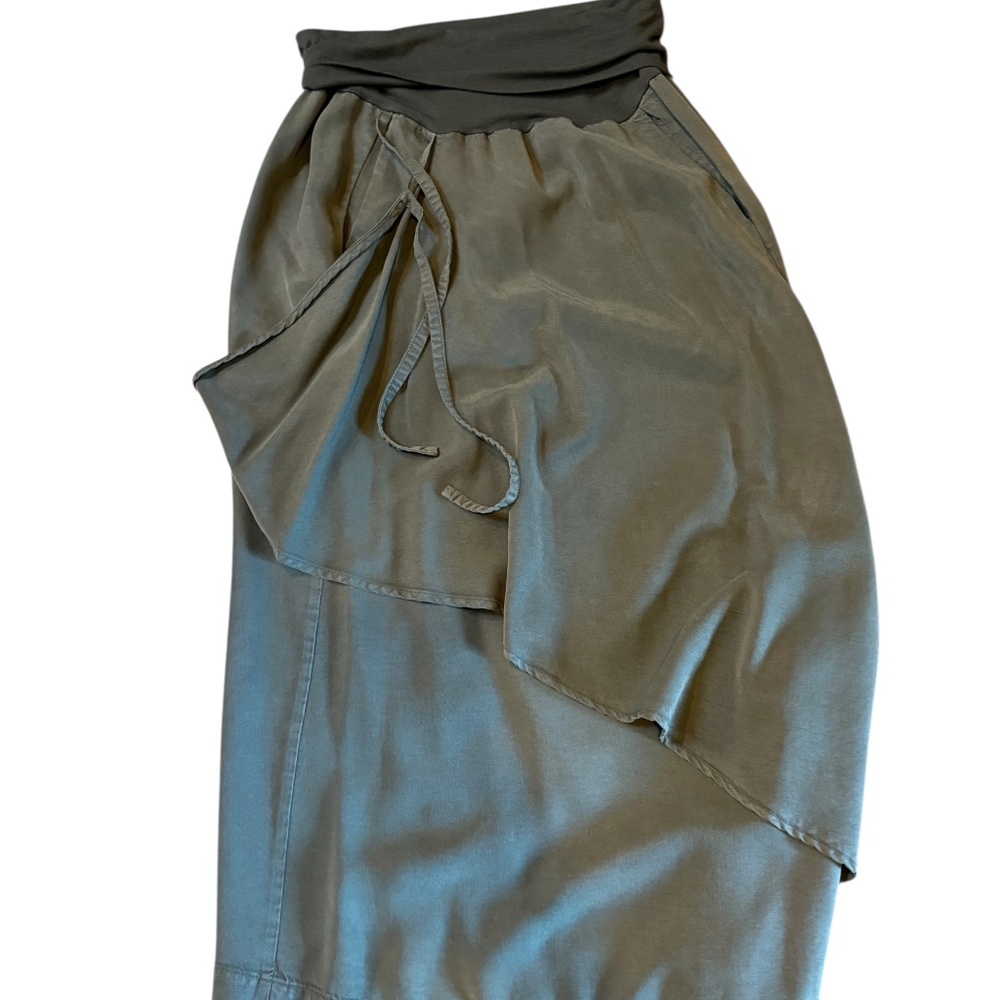 Comfy Versatile Skirt Size 2